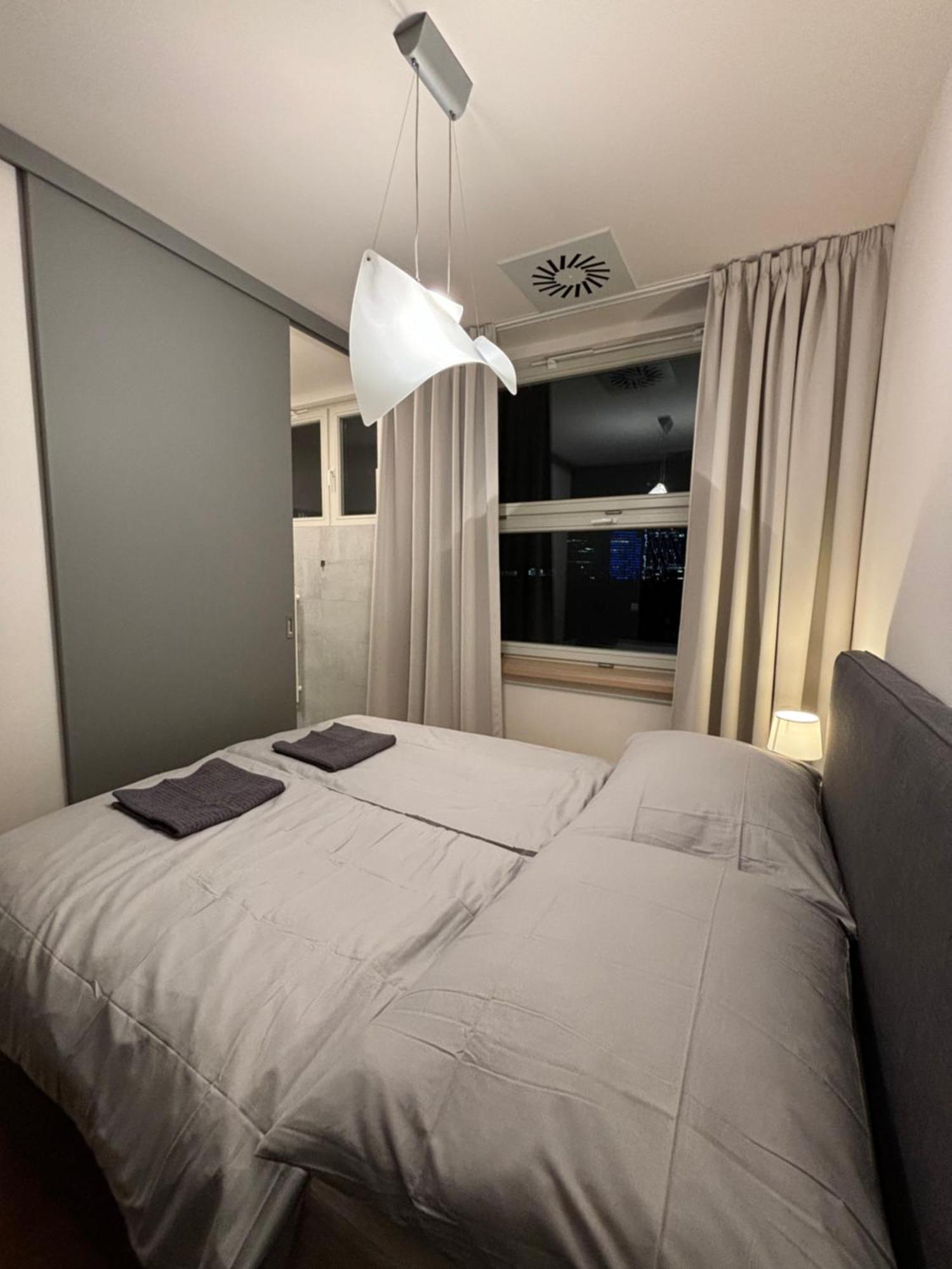 Main City Center - Luxury - Free Parking - City View Bratislava Exterior foto